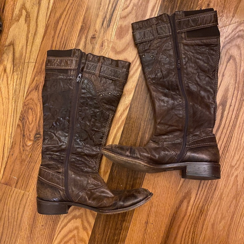 Size 8 brown leather boots